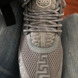 Versace chain reaction